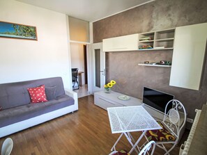 Meubles, Design Intérieur, Sol, Sol, Canapé, Mur, Pièce, Bois, Salon, Textile