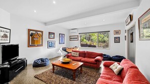 Lounge room 2