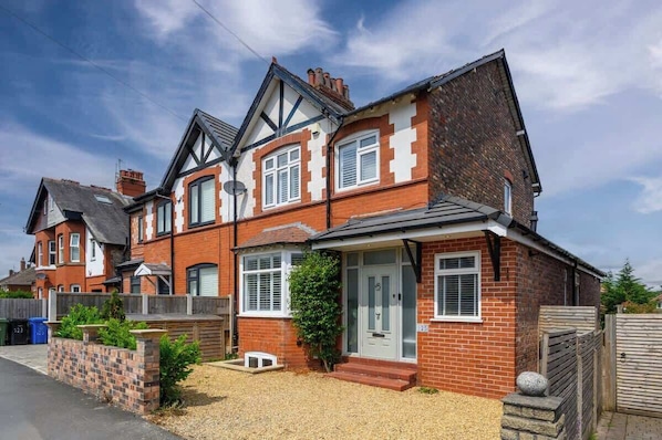 Located in the friendly village of Hale - You get the entire home during your stay with us.