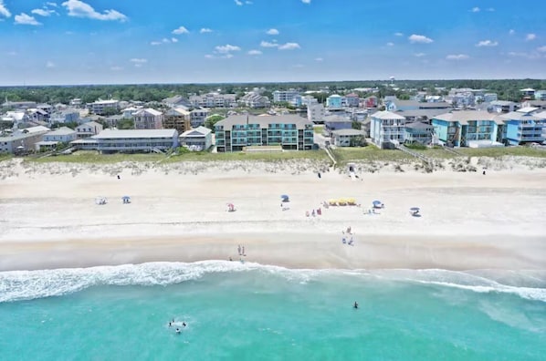 Oceanfront, large beach, walk to everything.