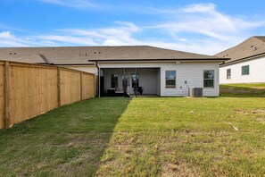 Grass, Backyard, Nature, Outdoors, Yard