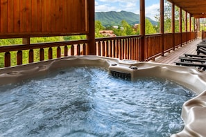 Bain à remous extérieur
