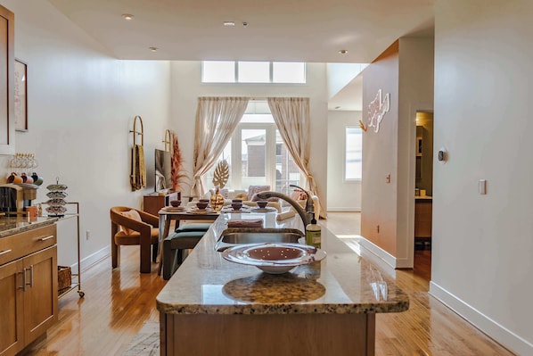 Kitchen: Beautiful dining space for you and your loved ones to share a meal and make everlasting memories.