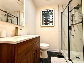 Modern Bathroom