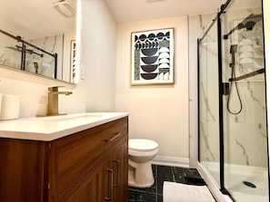 Modern Bathroom