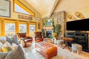 Great Room with gas fireplace, smart TV and beautiful mountain views