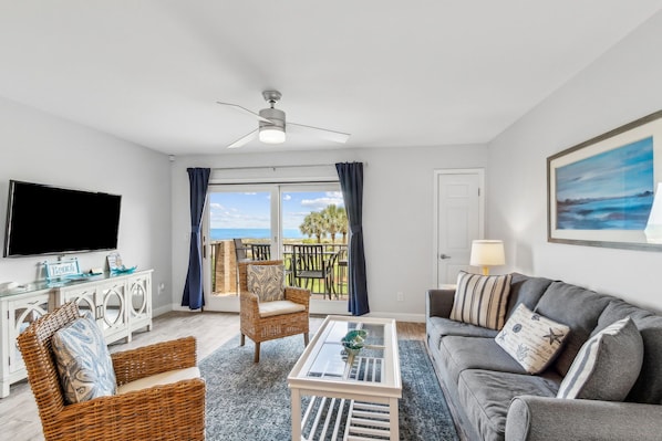 Main Living Room with Gorgeous Ocean Front Views and Flat Screen TV