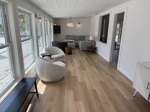 Beach + Boat Dock! 2BR Coastal Chic  June Special (3070)