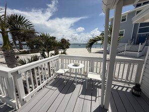 Beach + Boat Dock! 2BR Coastal Chic  June Special (3096)