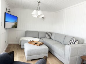 Beach + Boat Dock! 2BR Coastal Chic  June Special (3111)