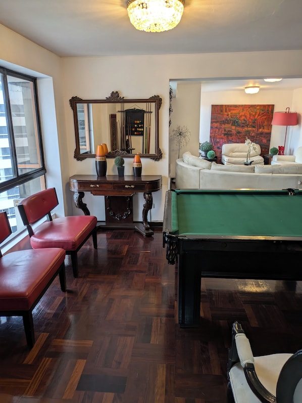 Spielezimmer
