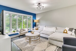 Living Room | Main Floor