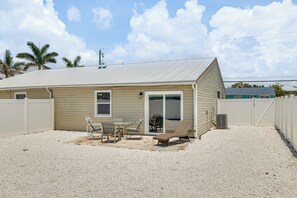 Patio w/ Outdoor Dining Area
