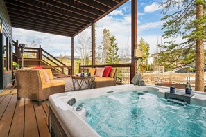Hot tub on the lower-level deck.
