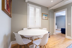Dining Room, Kitchen