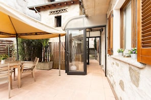 Balcony / Terrace / Patio
