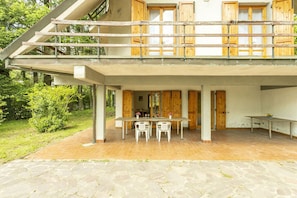 Balcony / Terrace / Patio, Building Exterior
