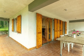 Balcony / Terrace / Patio, Main Entrance