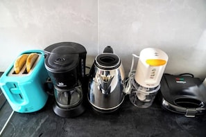 Kaffee und/oder Kaffeemaschine