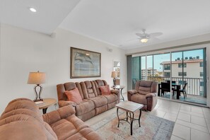 Comfy Island Vacation Condo