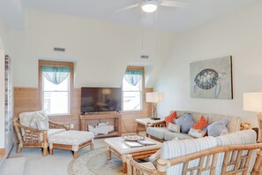 CV6AC: Scotch Bonnet A&C l Living Area