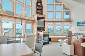 CV9: Net House l A - Living Area