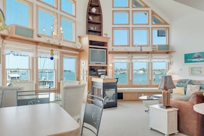 CV9: Net House l A - Living Area