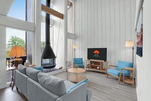 Endless views through the floor to ceiling windows