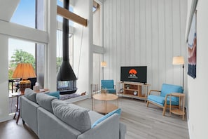 Endless views through the floor to ceiling windows
