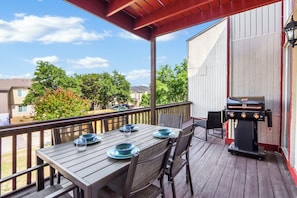 Looking to the right of the deck