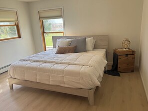 King bedroom 