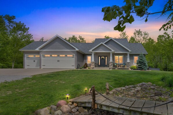 Grass, Tree, Lawn, Water, Waterfront