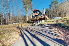 view of house from driveway