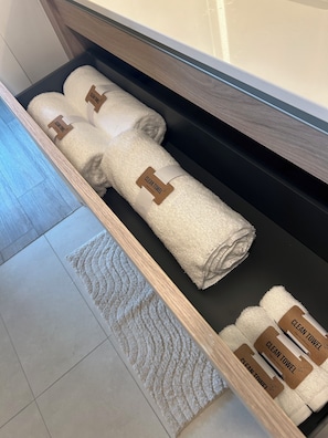 Équipements de salle de bain