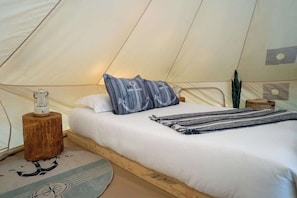 Anchor Decorated Pillow Sheets in The Nautical