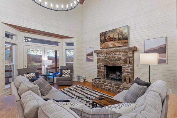 Large Farm House Living Room