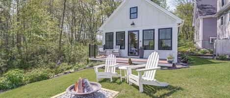 Harpswell Vacation Rental | Studio | 1BA | 2 Steps to Enter | 550 Sq Ft