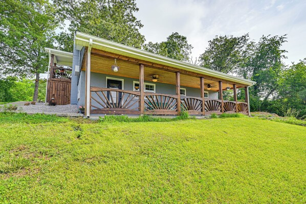 Liberty Vacation Rental | 4BR | 2BA | 1,500 Sq Ft | Stairs Required