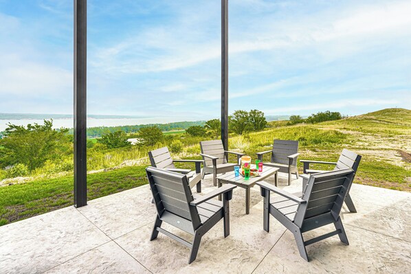 Crofton Vacation Rental | 5BR | 4BA | 4,600 Sq Ft | 1 Step to Enter