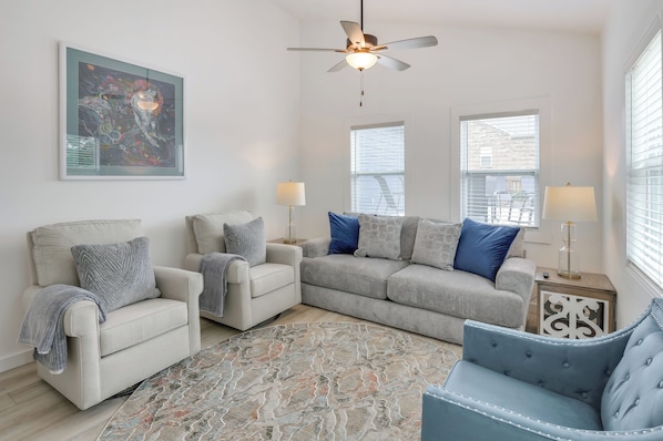 Fayetteville Vacation Rental | 5BR | 3BA | 1,777 Sq Ft | Stairs Required