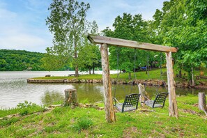 Lakefront Yard | Nearby Hiking Trails