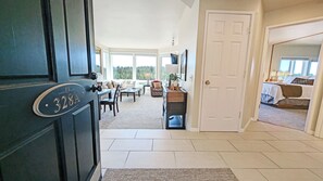Welcome to Mt Bachelor Village Condo 328A