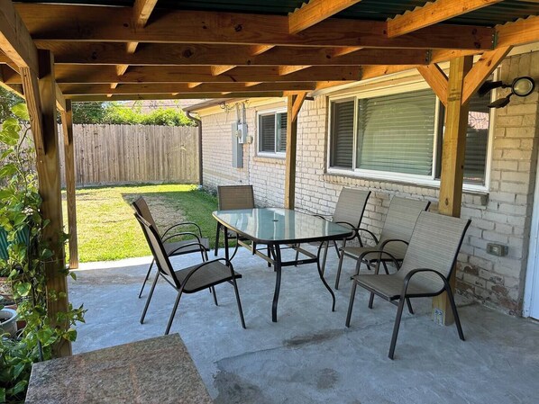 Outdoor dining