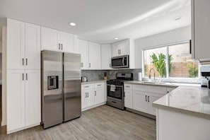 Fully Updated Kitchen