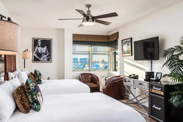 Comfortable Unit with 2 Double size beds