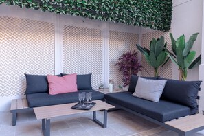 Balcony / Terrace / Patio