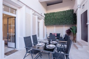 Balcony / Terrace / Patio
