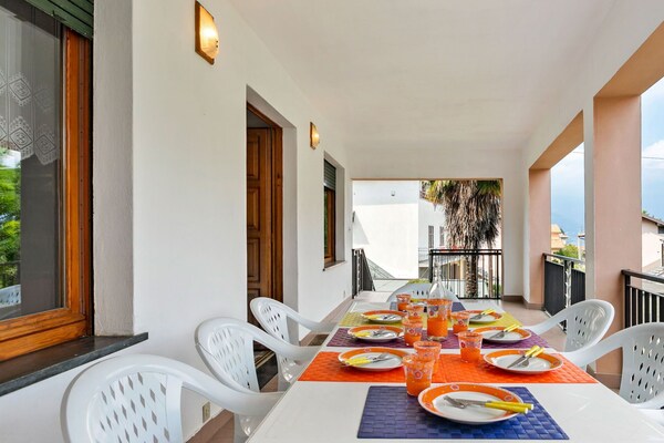 Casa Ambrogio, Family Holiday Home, 3br And Parking By Halldis - Comer See