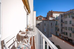 Balcony / Terrace / Patio
