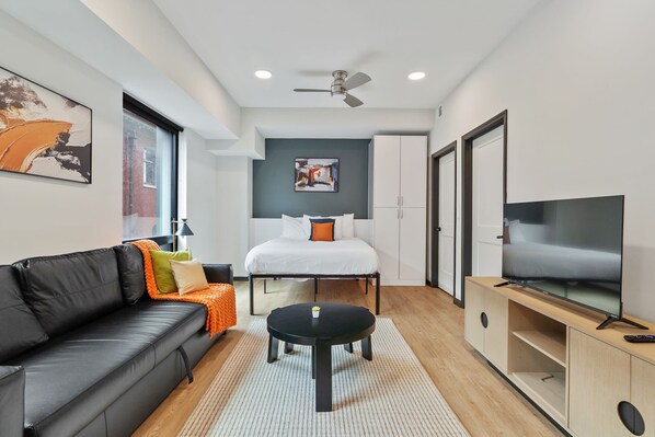 CozySuites on Mass w/ garage parking! #14
